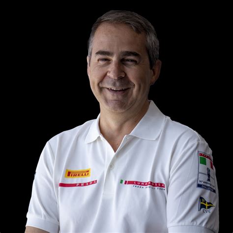 luca chiama prada